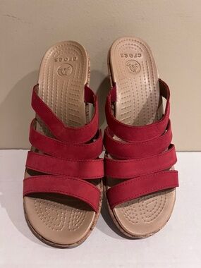 CROCS Women’s A-Leigh Red Strappy Cork Wedge Sandals Spring/Summer Casual 8